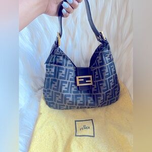 Vintage Fendi Mamma Baguette Zucca